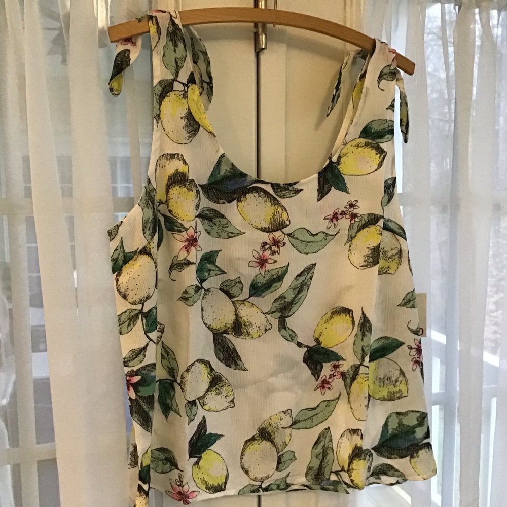 Top Tank XL Pullover Style Yellow by So NWT $30